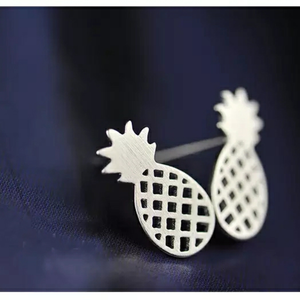 NEW 925 Sterling Silver Pineapple Stud Earrings - Picture 9 of 12